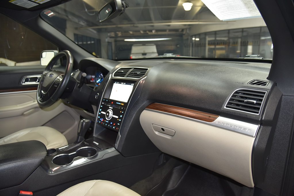 2018 Ford Explorer Image 25