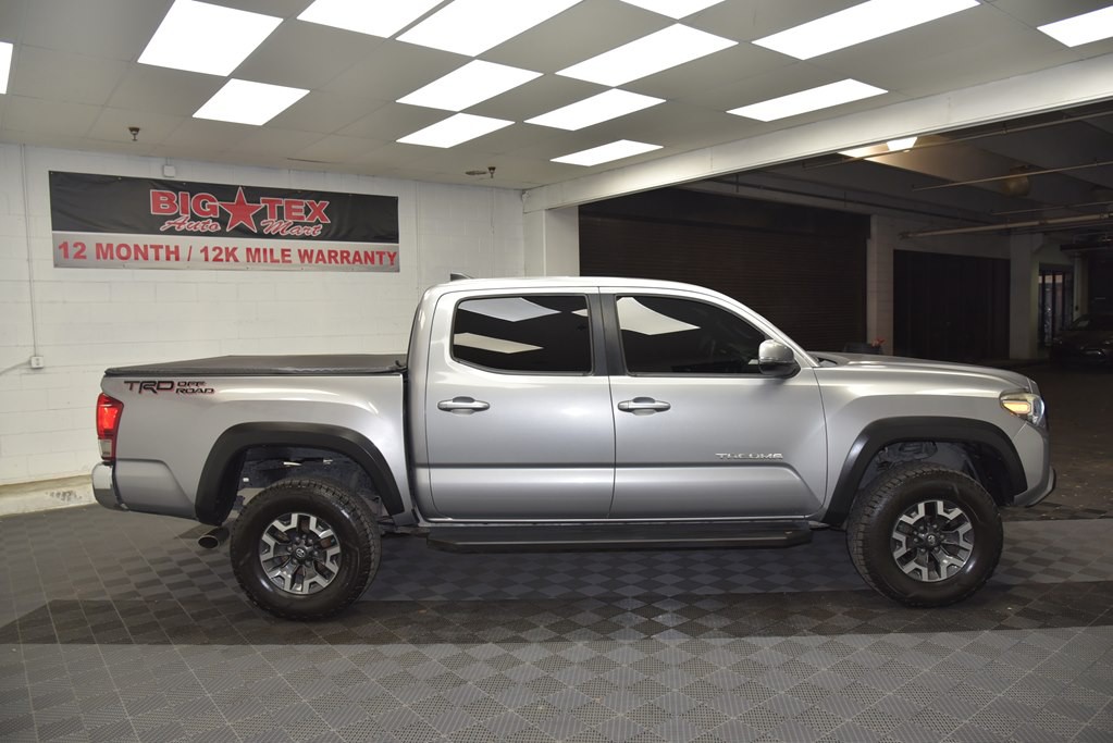 2017 Toyota Tacoma Image 6