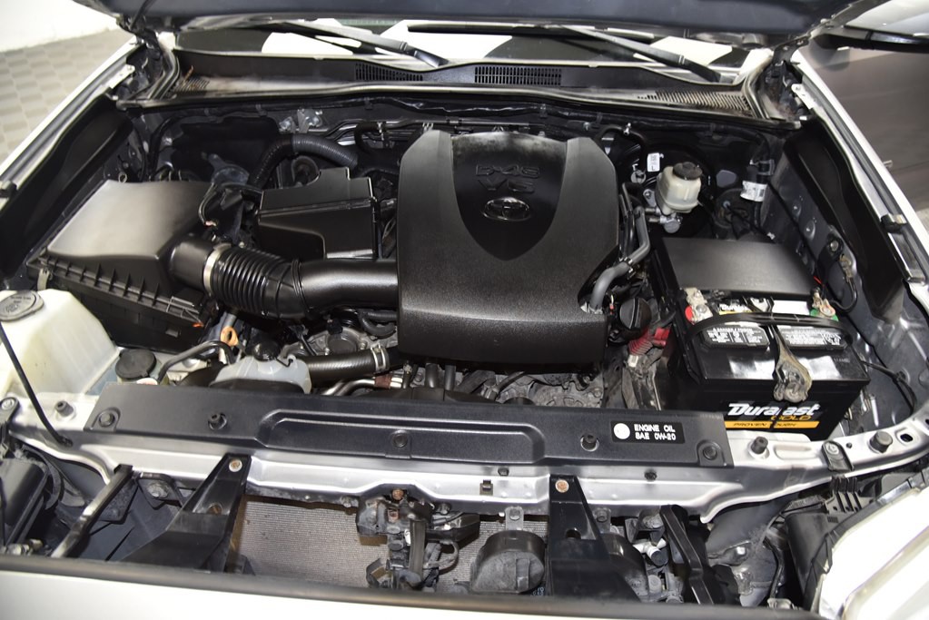 2017 Toyota Tacoma Image 31