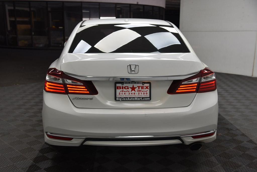 2016 Honda Accord Image 4