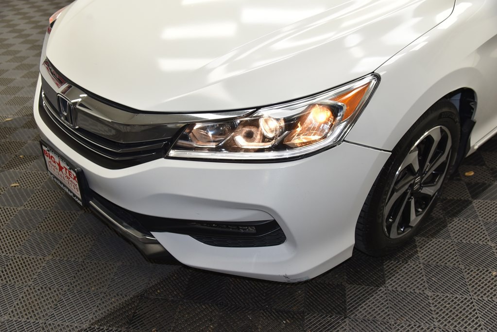 2016 Honda Accord Image 11