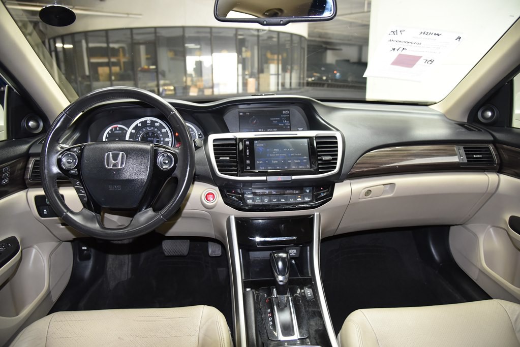 2016 Honda Accord Image 22