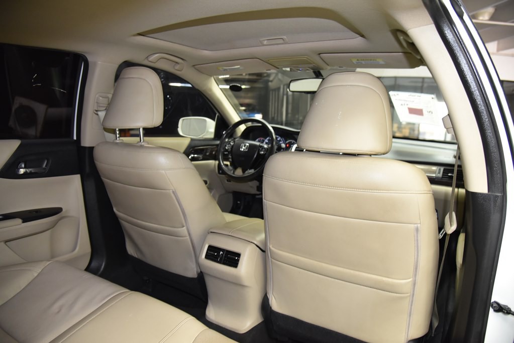 2016 Honda Accord Image 26