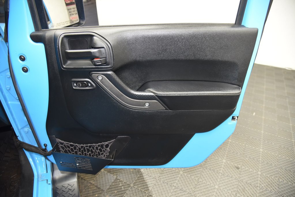 2017 Jeep Wrangler Unlimited Image 75