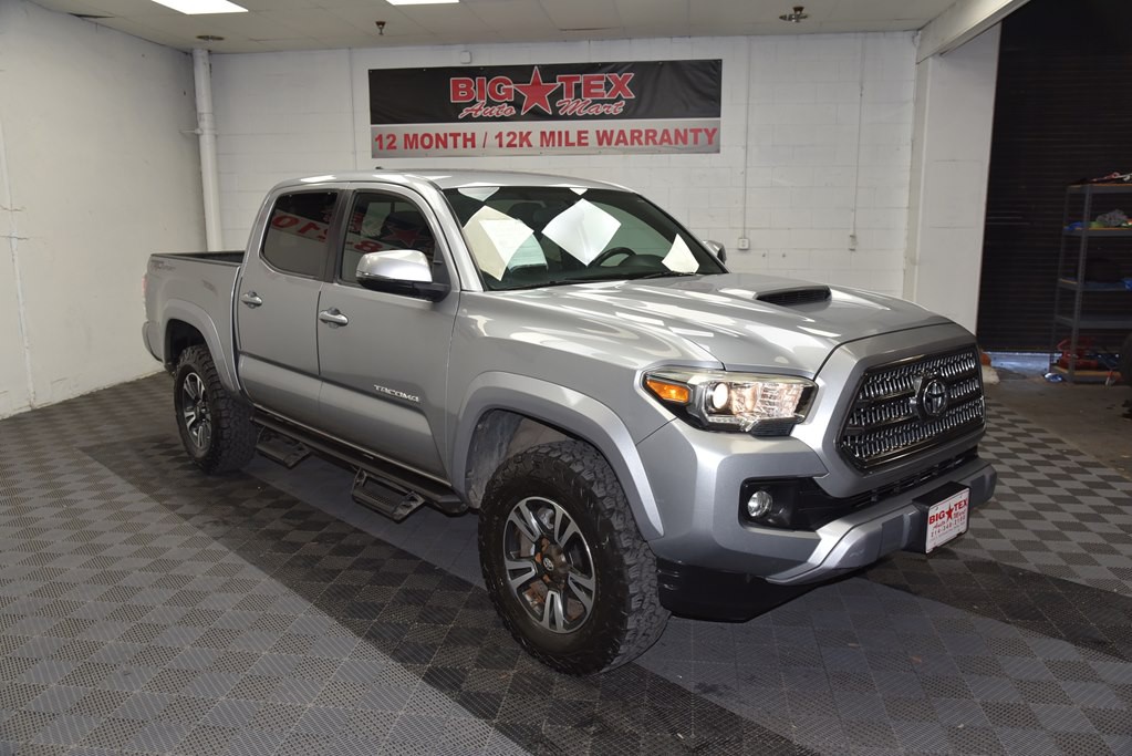 2017 Toyota Tacoma Image 7