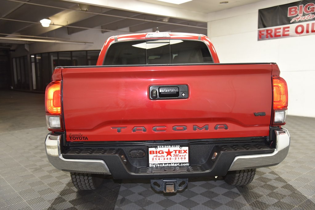 2020 Toyota Tacoma Image 4