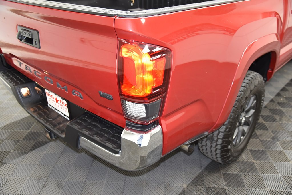 2020 Toyota Tacoma Image 15