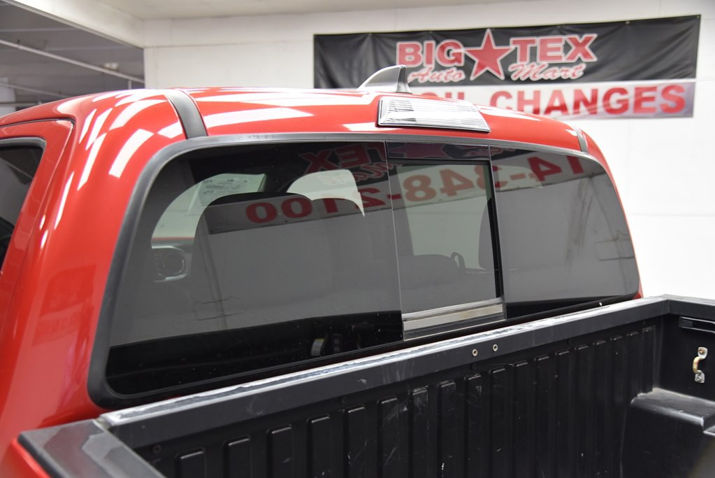 2020 Toyota Tacoma Image 18