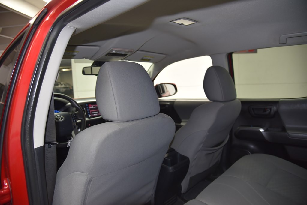 2020 Toyota Tacoma Image 20