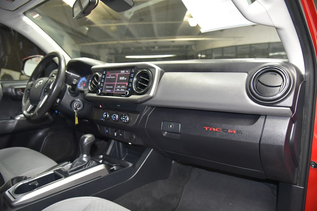 2020 Toyota Tacoma Image 31