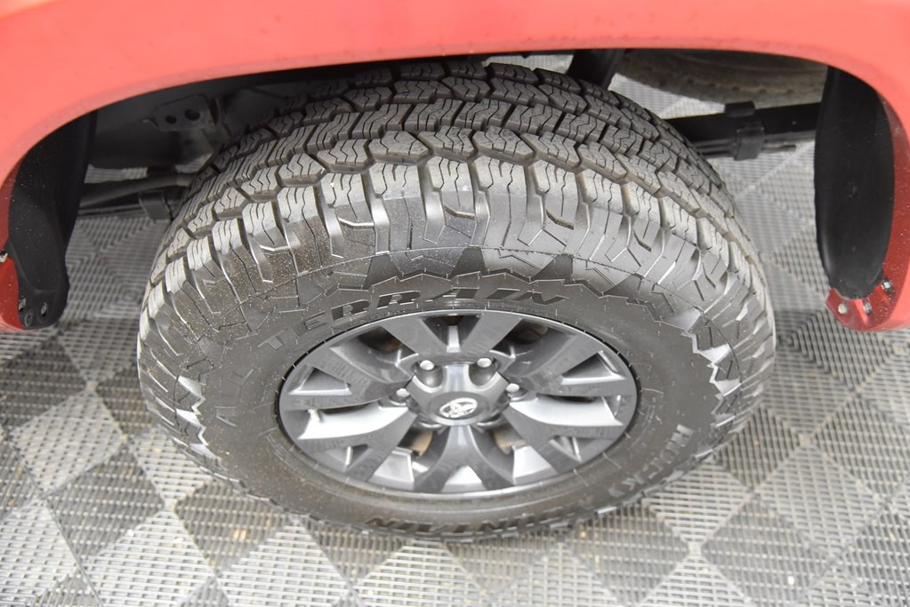 2020 Toyota Tacoma Image 46