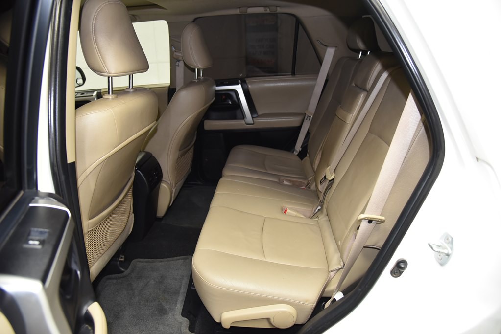 2012 Toyota 4Runner Image 16