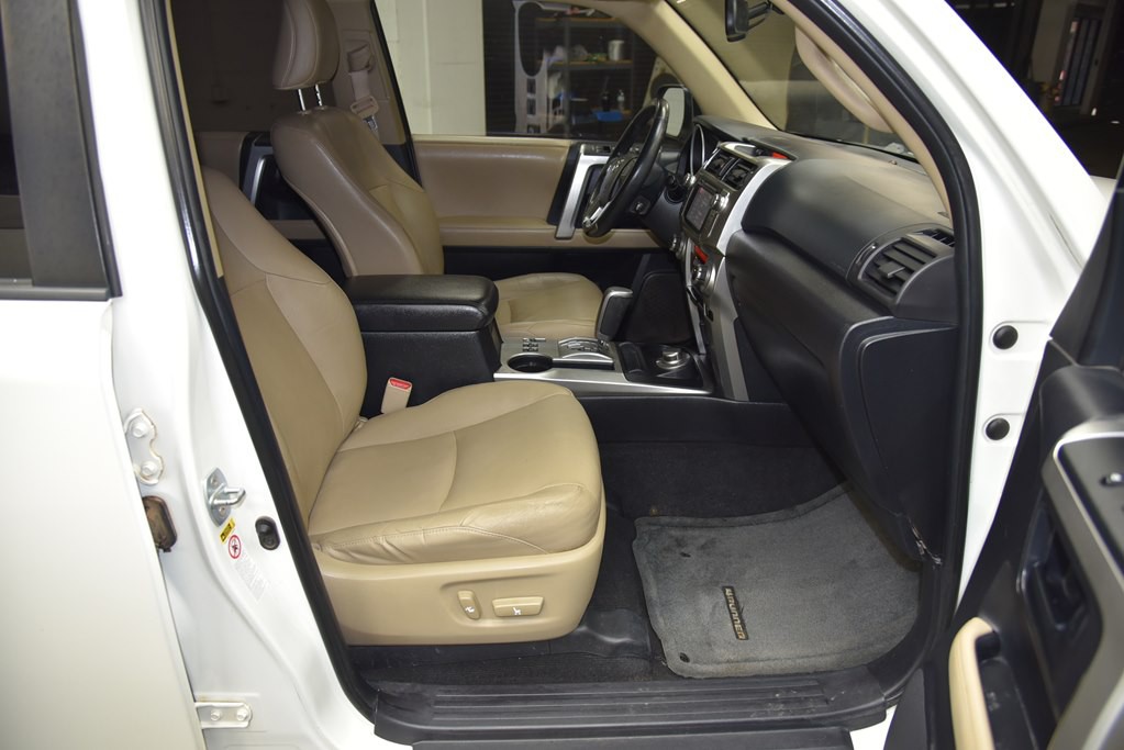 2012 Toyota 4Runner Image 21