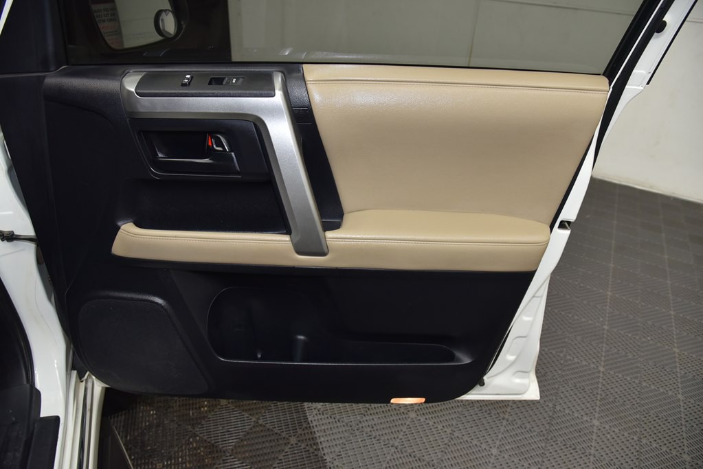 2012 Toyota 4Runner Image 23