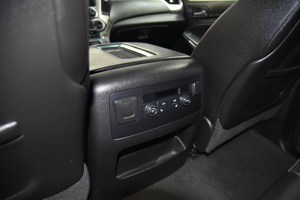 2015 Chevrolet Tahoe Image 32