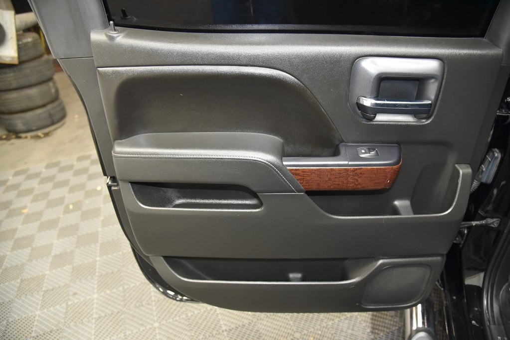 2015 GMC Sierra Image 25