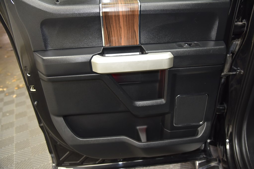 2015 Ford F-150 Image 24