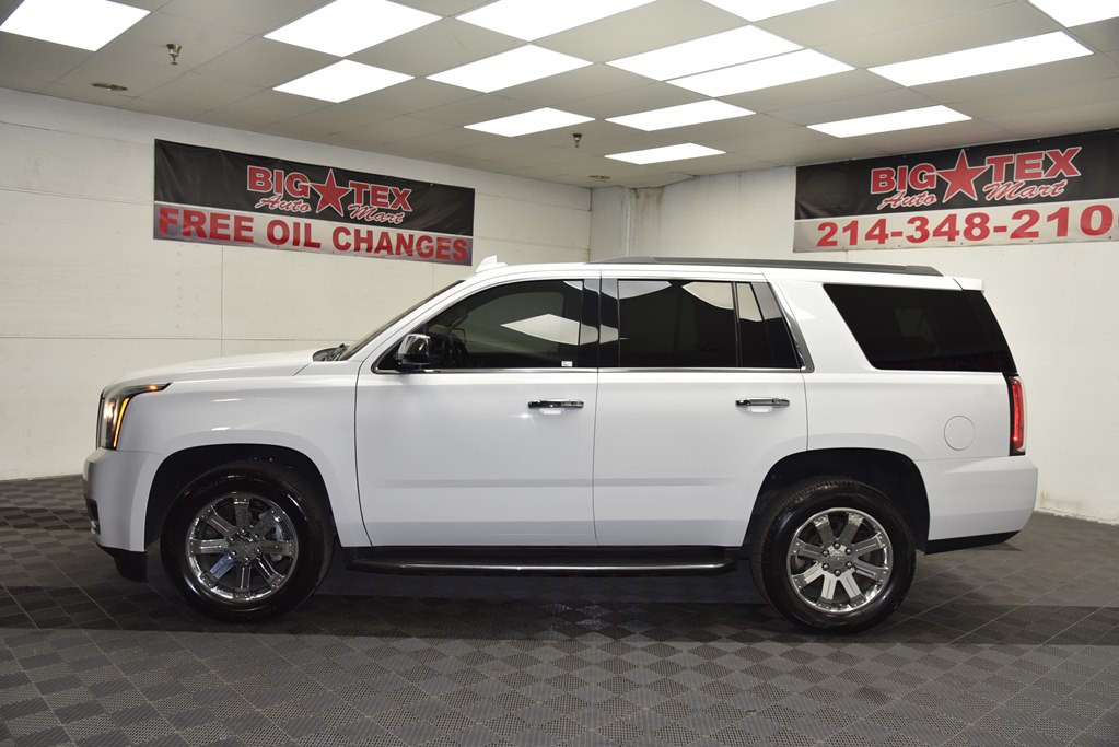 2017 GMC Yukon Image 2