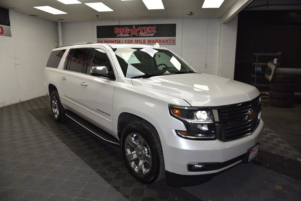 2017 Chevrolet Suburban Image 11
