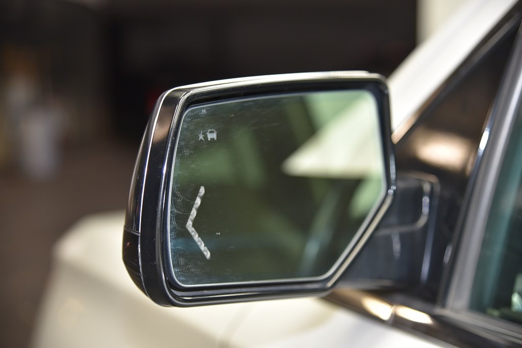 2017 Chevrolet Suburban Image 15