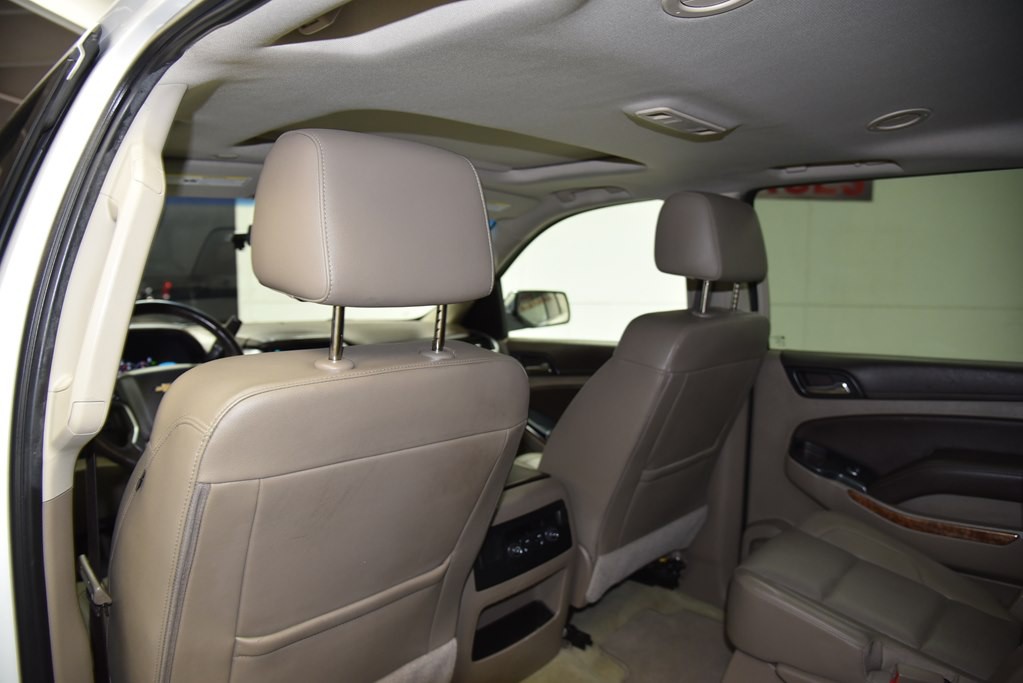 2017 Chevrolet Suburban Image 25