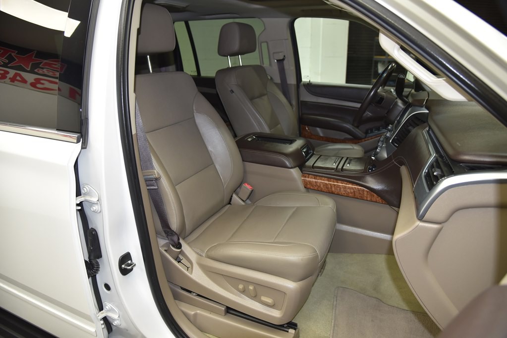 2017 Chevrolet Suburban Image 35