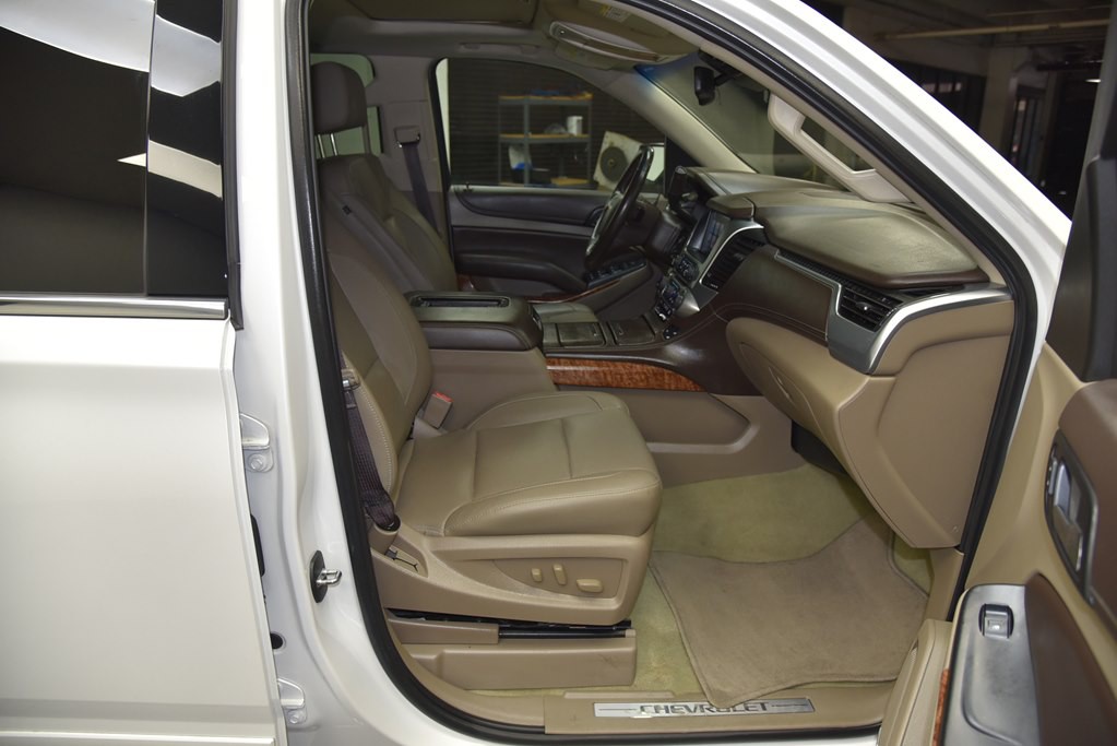 2017 Chevrolet Suburban Image 36