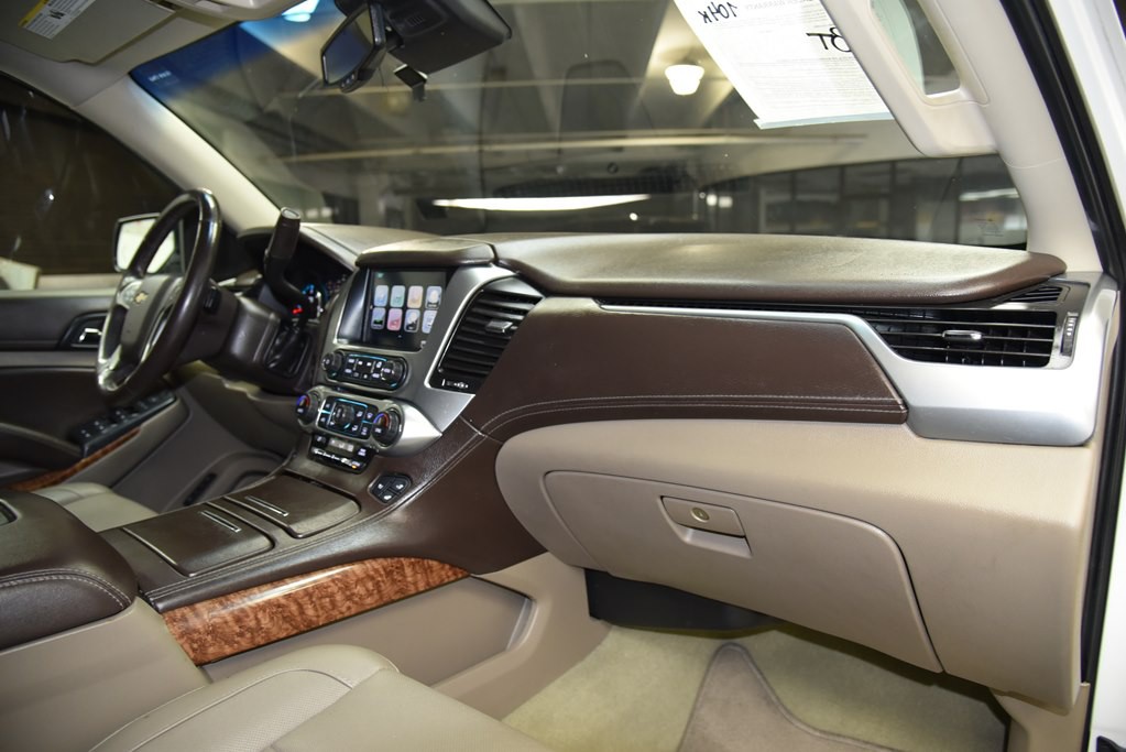 2017 Chevrolet Suburban Image 38