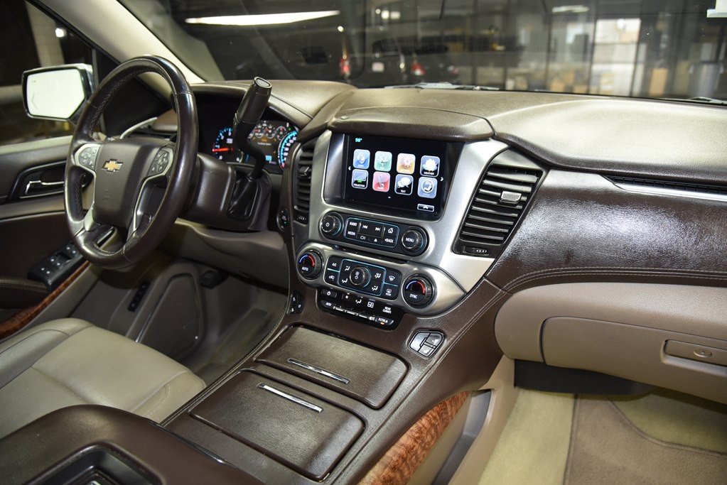 2017 Chevrolet Suburban Image 39