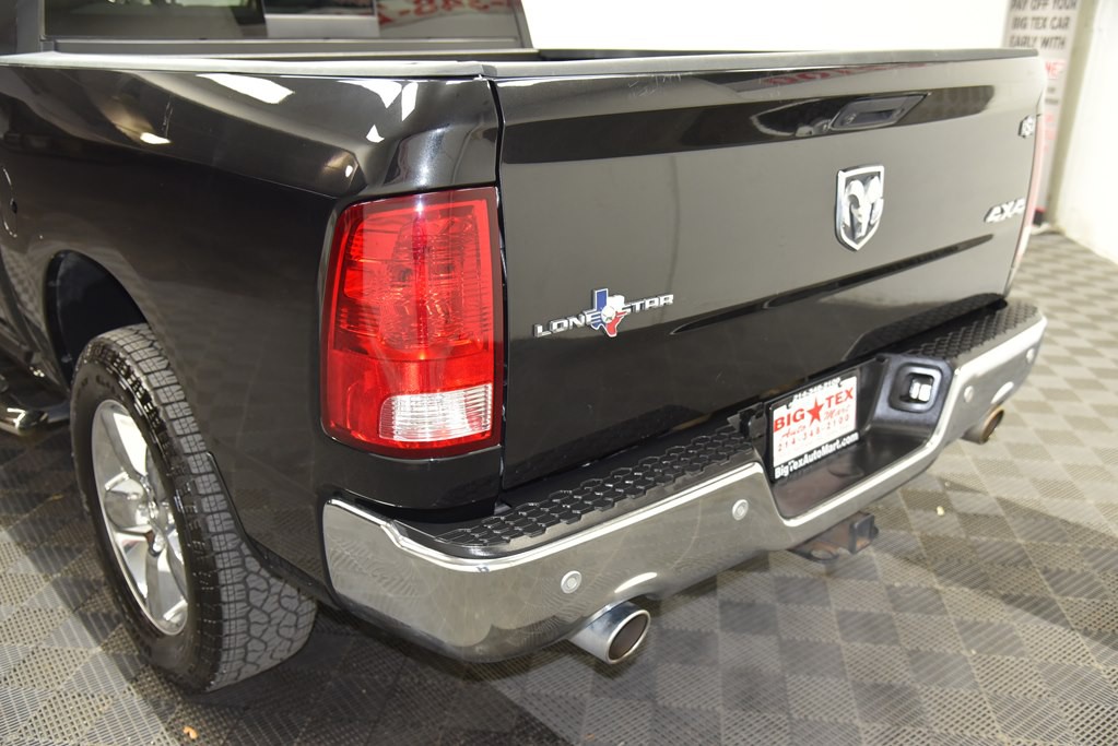 2017 RAM 1500 Image 16