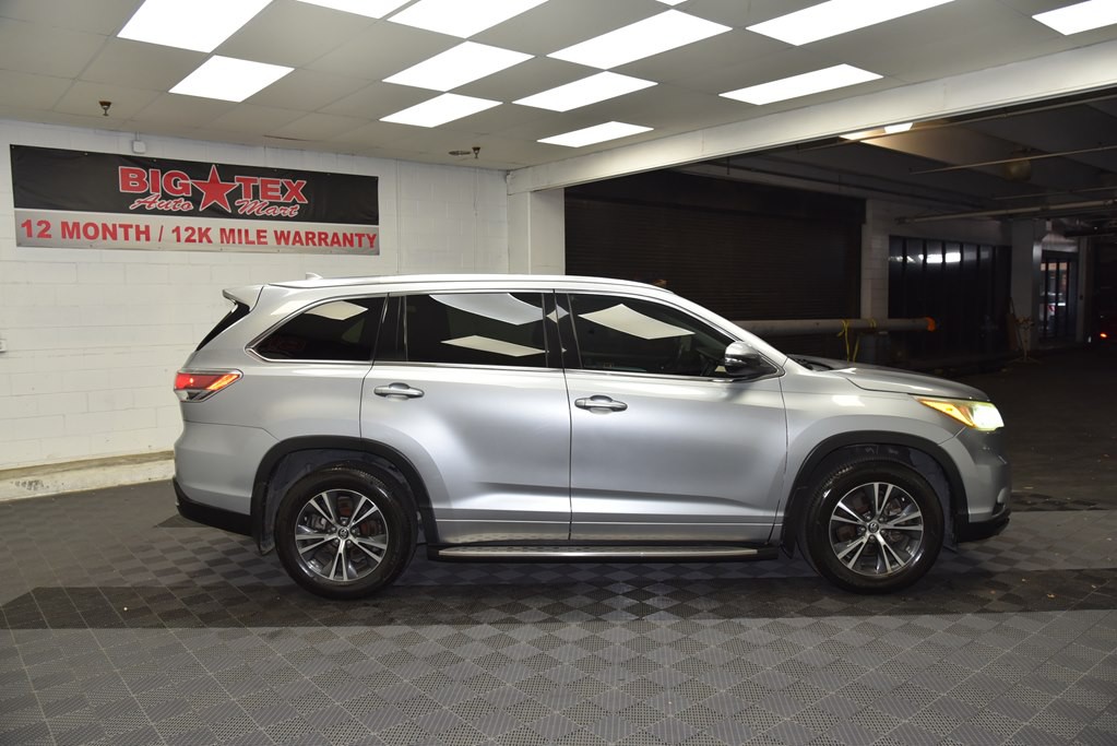 2016 Toyota Highlander Image 6