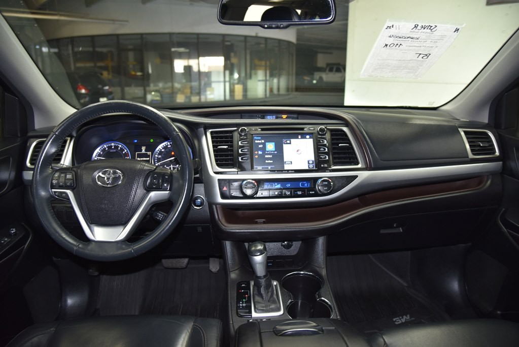 2016 Toyota Highlander Image 20