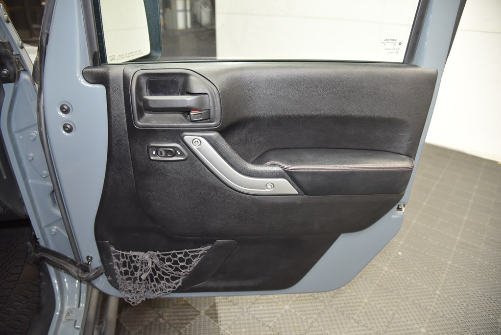 2013 Jeep Wrangler Unlimited Image 32