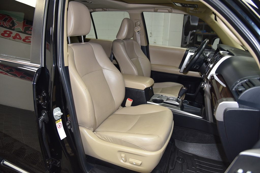 2014 Toyota 4Runner Image 28