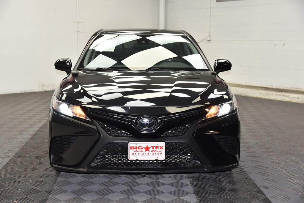 2020 Toyota Camry Image 8