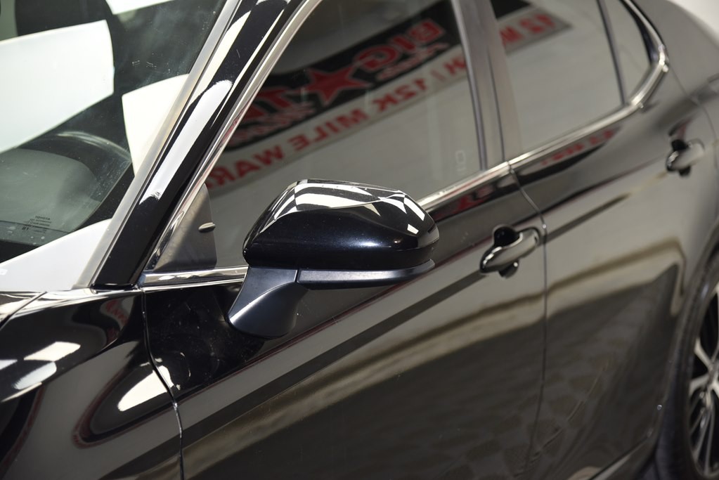 2020 Toyota Camry Image 9