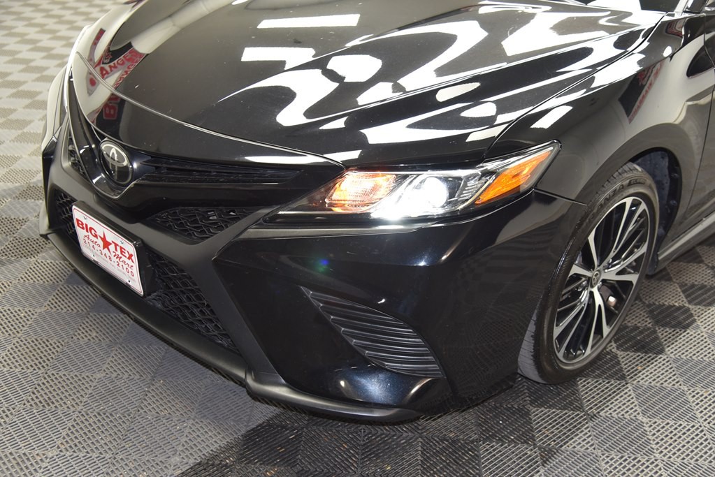 2020 Toyota Camry Image 10
