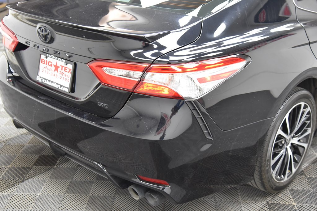 2020 Toyota Camry Image 13