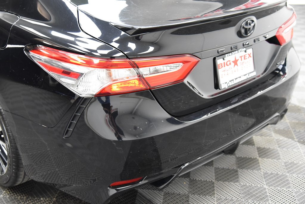 2020 Toyota Camry Image 14