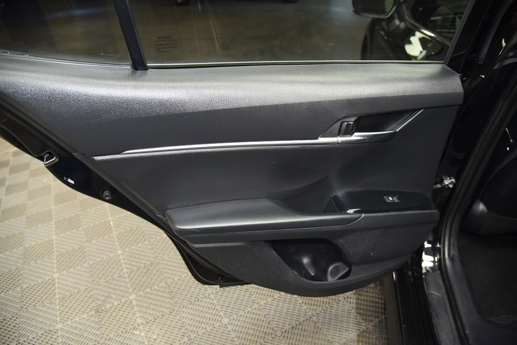 2020 Toyota Camry Image 17