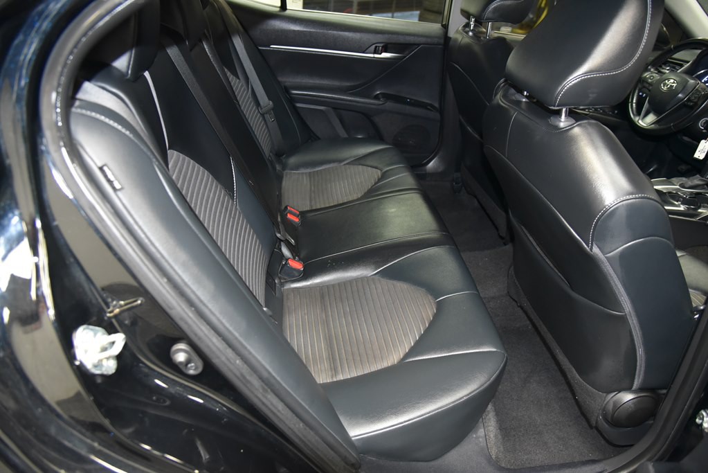 2020 Toyota Camry Image 20