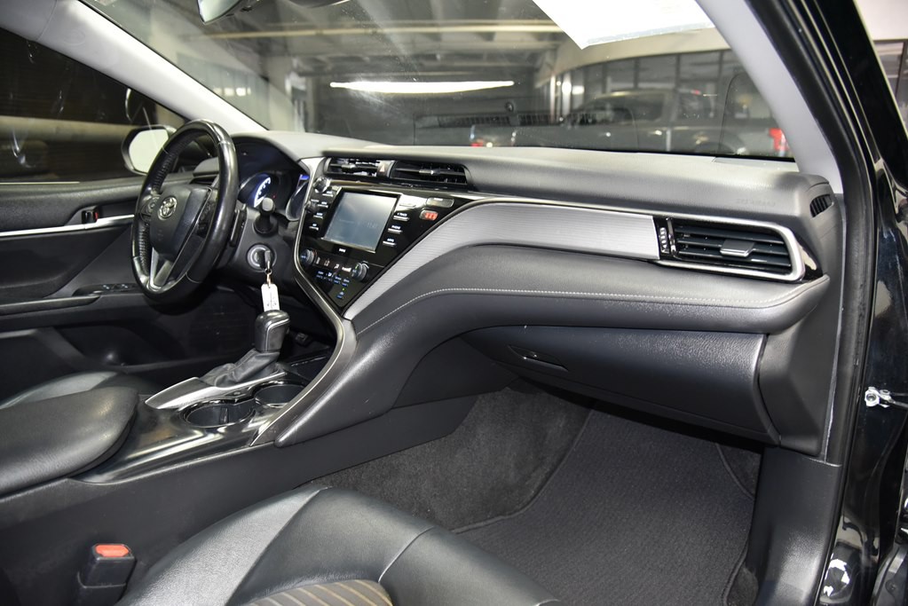 2020 Toyota Camry Image 24