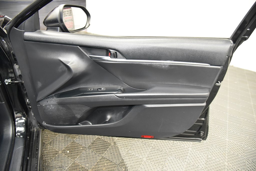 2020 Toyota Camry Image 26