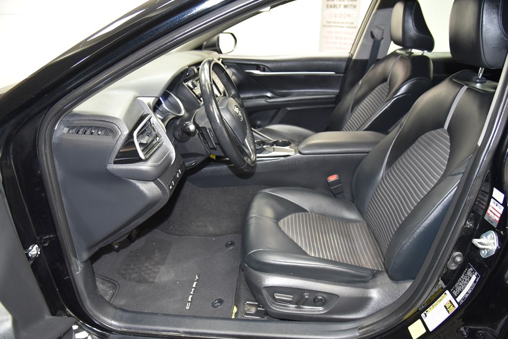 2020 Toyota Camry Image 28