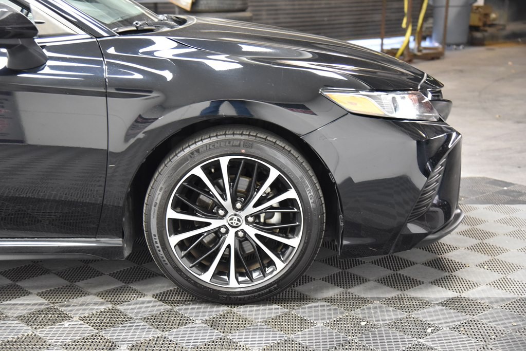 2020 Toyota Camry Image 33