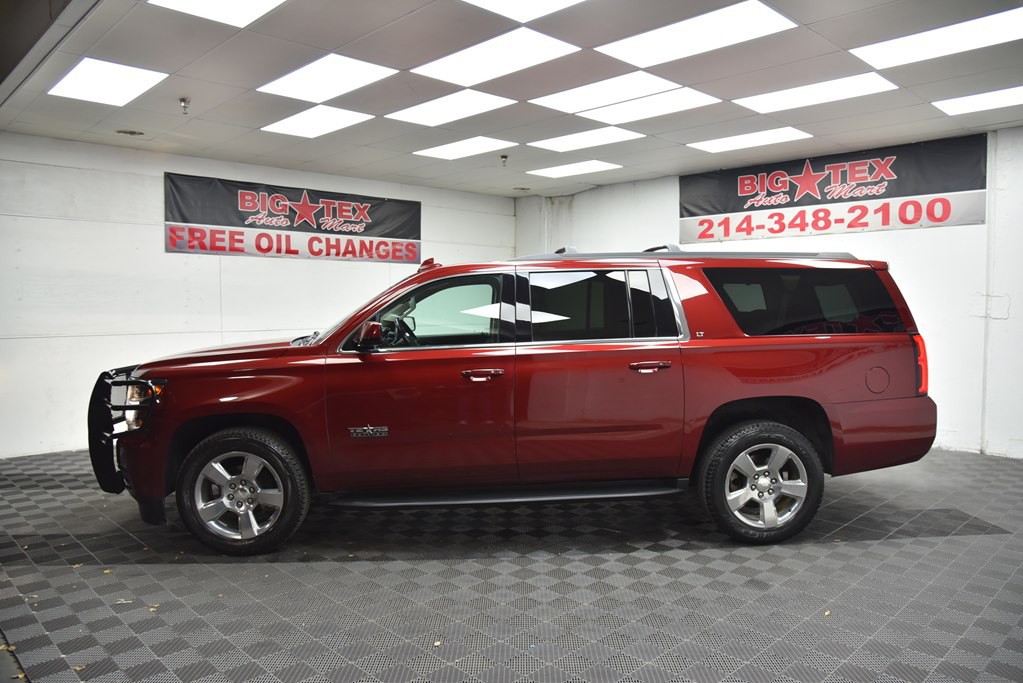 2020 Chevrolet Suburban Image 2