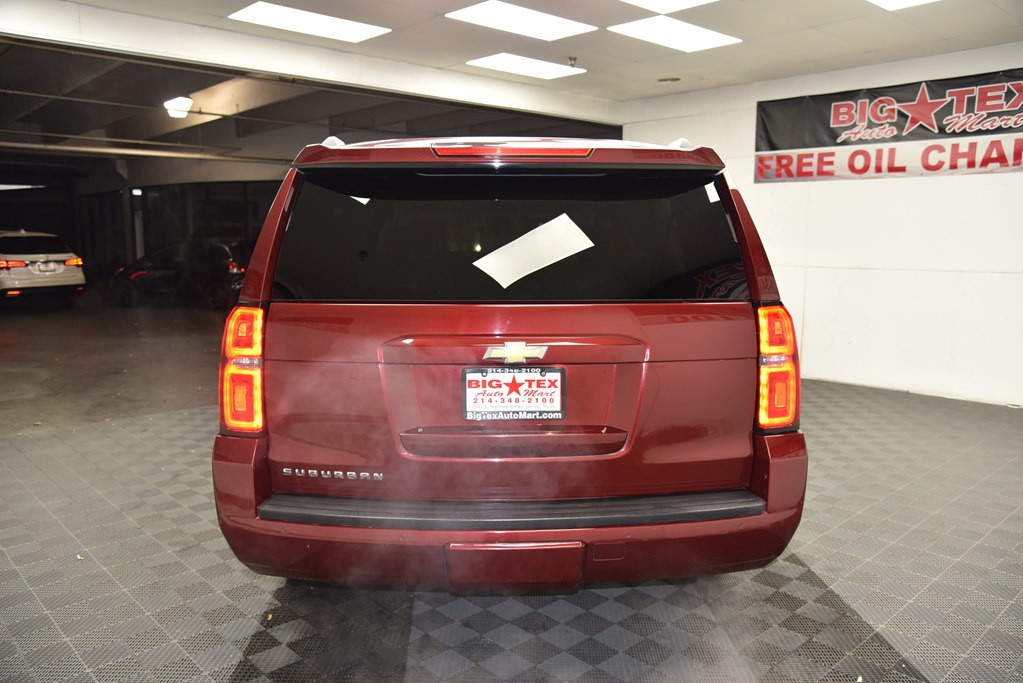 2020 Chevrolet Suburban Image 4