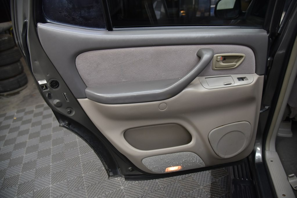2007 Toyota Sequoia Image 38