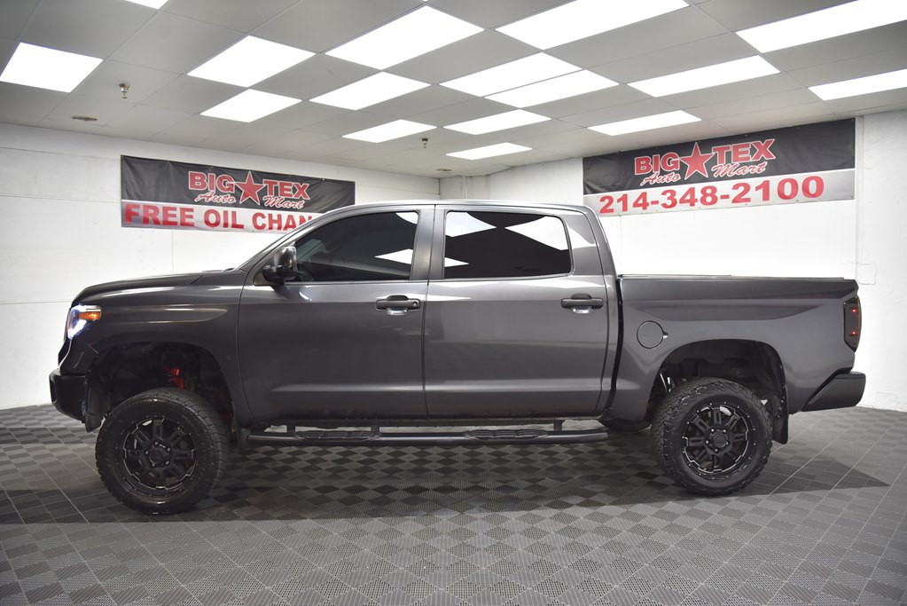 2016 Toyota Tundra Image 2