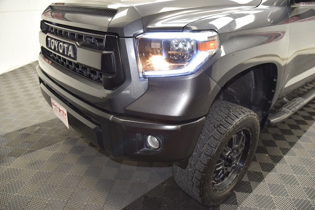 2016 Toyota Tundra Image 9